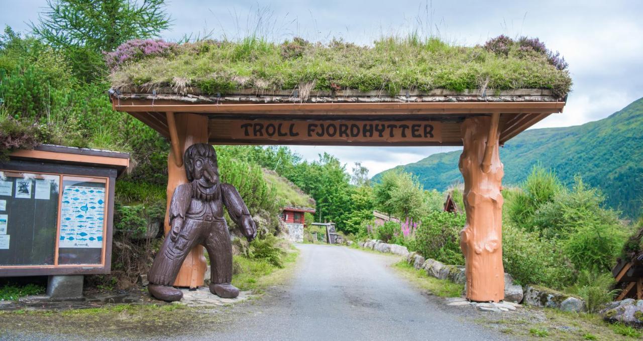 Troll Fjordhytter Syvde Экстерьер фото